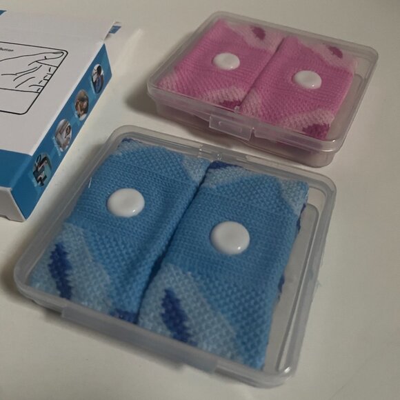 Travel Wristbands — Motion Sickness Relief - Picture 6 of 8